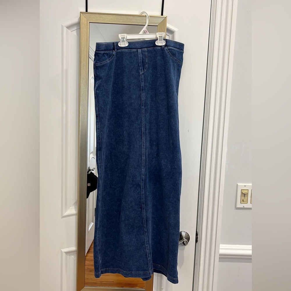 Maxi Hard Tail Skirt